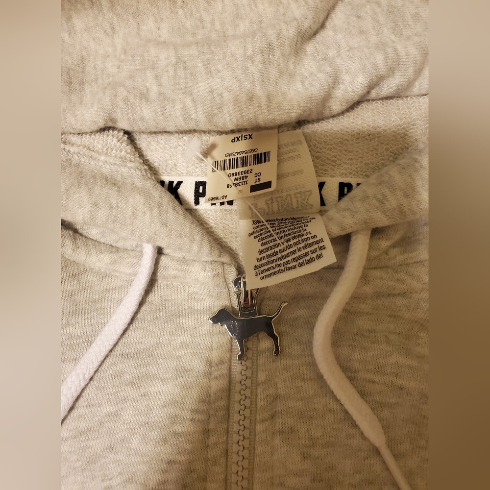 NWT VS PINK HOODIE XS